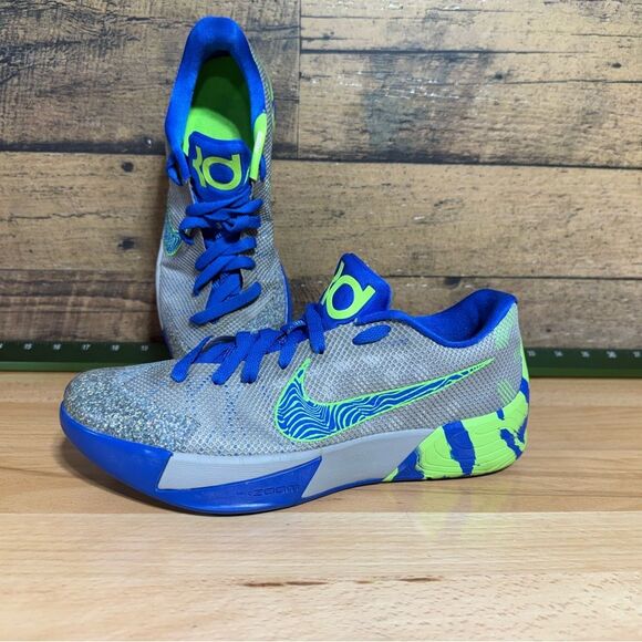 Nike KD trey 5 Gray and Blue Athletic Shoes with Green Accents main image 5